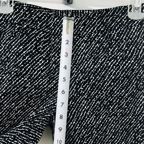 7th Avenue New York and Company size 0.      A224 - Picture 2 of 6